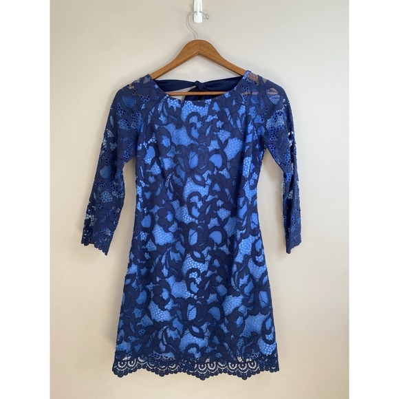 Lilly Pulitzer Dress‎ Womens Sz 0 Blue Lace Scalloped 3/4 Sleeve Sheath Cocktail - Picture 1 of 7